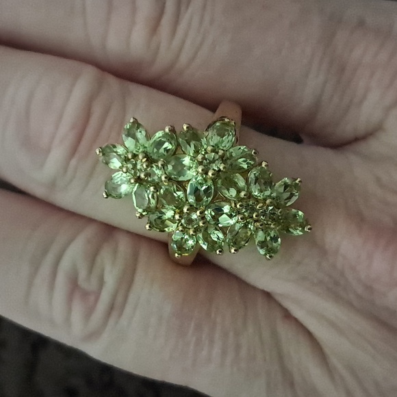 Arizona Peridot Floral Ring in Vermeil Yellow Gold Over Sterling Silver - Picture 1 of 4